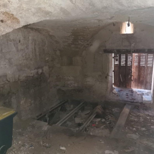  Annonces SOMMIERES : Local / Bureau | AIGUES-VIVES (30670) | 70 m2 | 49 000 &euro; 