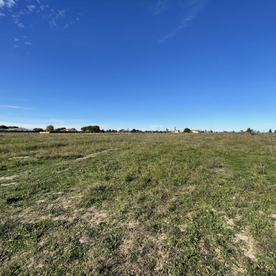 Annonces SOMMIERES : Terrain | GALLARGUES-LE-MONTUEUX (30660) | 650.00m2 | 99 900 € 