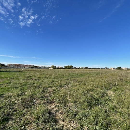 Annonces SOMMIERES : Terrain | GALLARGUES-LE-MONTUEUX (30660) | 650 m2 | 99 900 &euro; 
