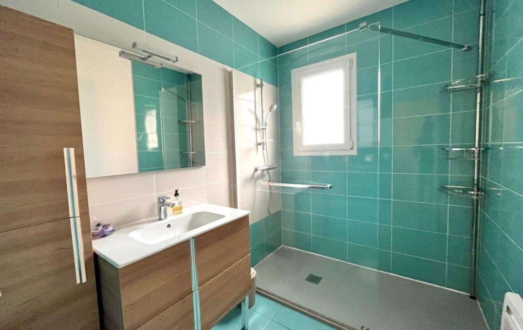 Annonces SOMMIERES : Maison / Villa | SOMMIERES (30250) | 90 m2 | 1 200 &euro; 