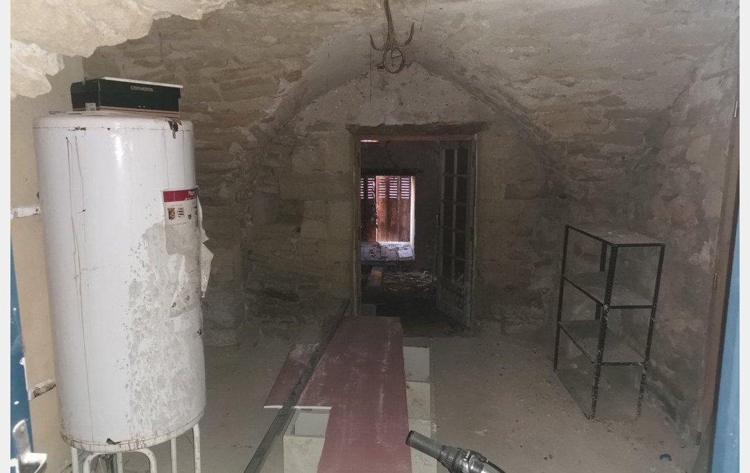 Annonces SOMMIERES : Local / Bureau | AIGUES-VIVES (30670) | 70 m2 | 49 000 &euro; 