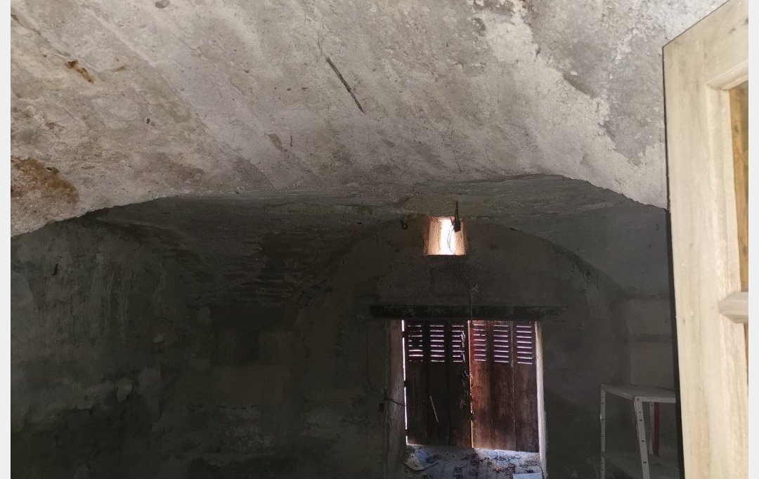 Annonces SOMMIERES : Local / Bureau | AIGUES-VIVES (30670) | 70 m2 | 49 000 &euro; 