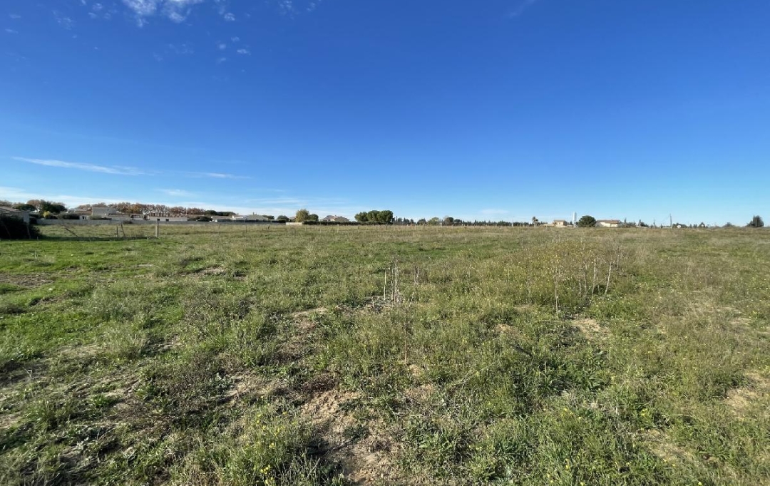 Annonces SOMMIERES : Terrain | GALLARGUES-LE-MONTUEUX (30660) | 650 m2 | 99 900 &euro; 