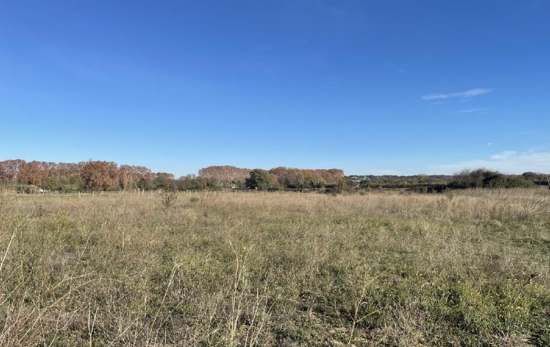 Annonces SOMMIERES : Terrain | GALLARGUES-LE-MONTUEUX (30660) | 642 m2 | 129 900 &euro; 